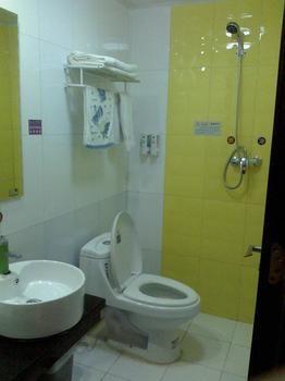Tiandi Renhe Hotel Цзинань Экстерьер фото